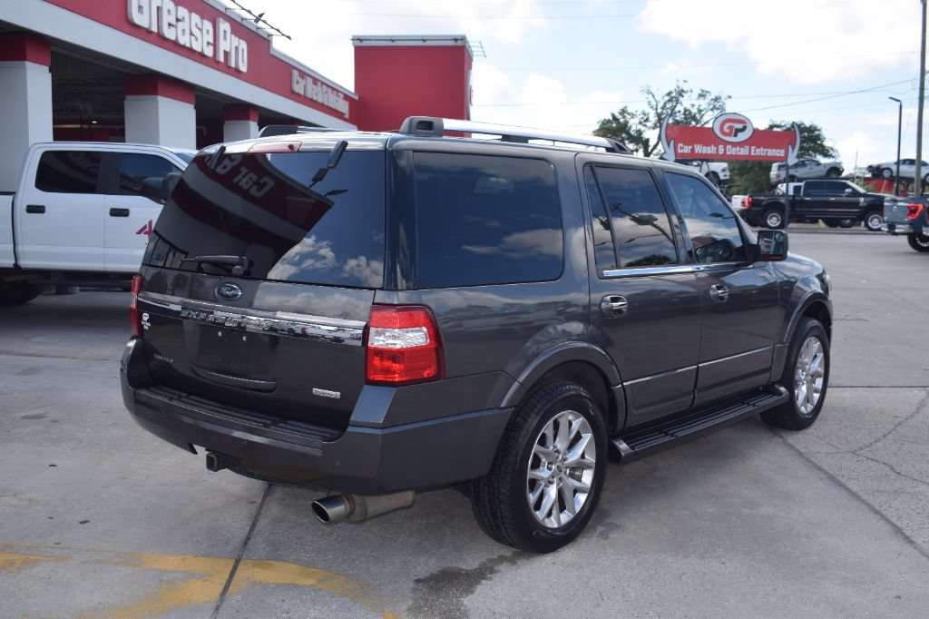 Used 2017 Ford Expedition Limited RWD image 4