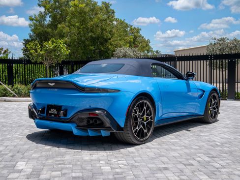 Used 2021 Aston Martin V8 Vantage Roadster RWD image 5