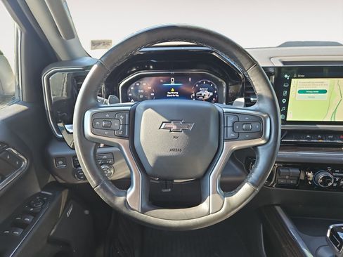 Used 2024 Chevrolet Silverado 1500 LT Trail Boss w/ Convenience Package II AWD/4WD image 12
