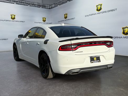 Used 2018 Dodge Charger SXT Plus w/ Driver Confidence Group image 3