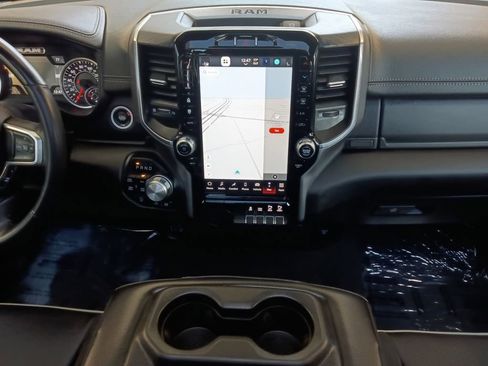 Used 2023 RAM 1500 Laramie AWD/4WD image 3