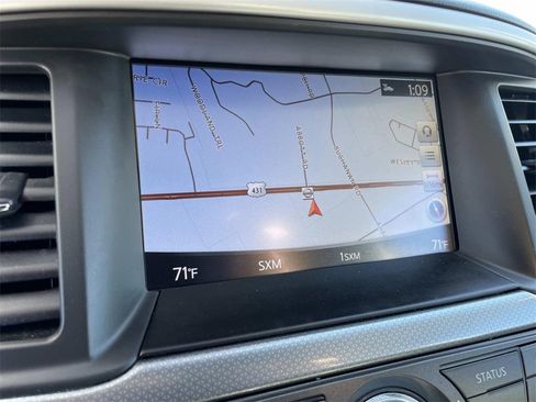 Used 2019 Nissan Pathfinder SL image 29