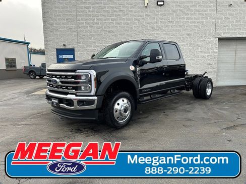 New 2026 Ford F550 4x4 Crew Cab image 1