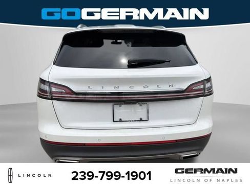 Used 2022 Lincoln Nautilus FWD w/ Premium Package image 6