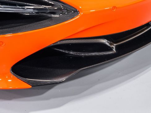 Used 2019 McLaren 720S Performance RWD image 23