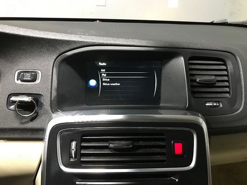 Used 2015 Volvo S60 T5 Premier image 28