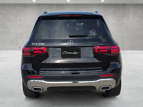 Used 2025 Mercedes-Benz GLB 250 image 15