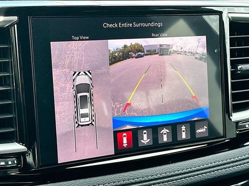 New 2026 Chrysler Pacifica Select w/ S Appearance Package FWD image 9