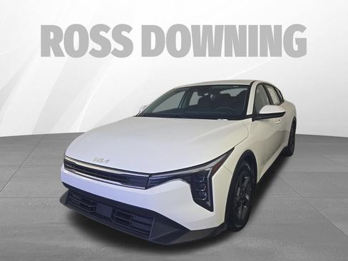 Used 2025 Kia K4 FWD image 2