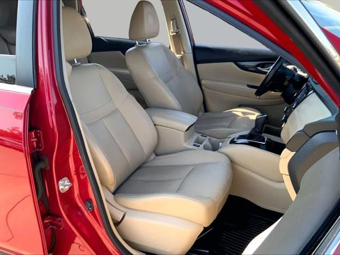 Used 2017 Nissan Rogue SL w/ SL Premium Package FWD image 8