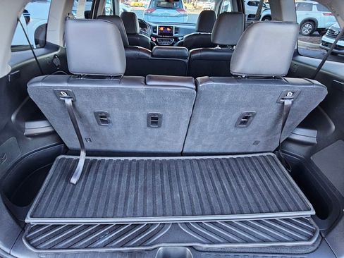 Used 2018 Honda Pilot Touring image 15