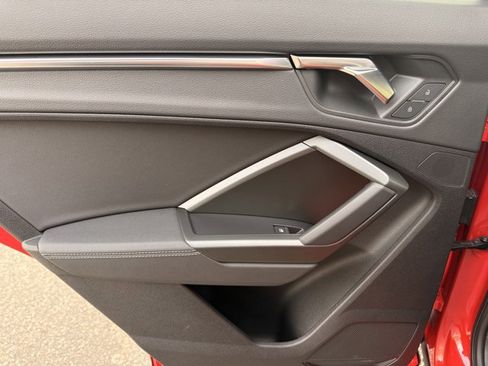 Used 2024 Audi Q3 2.0T Premium Plus image 10