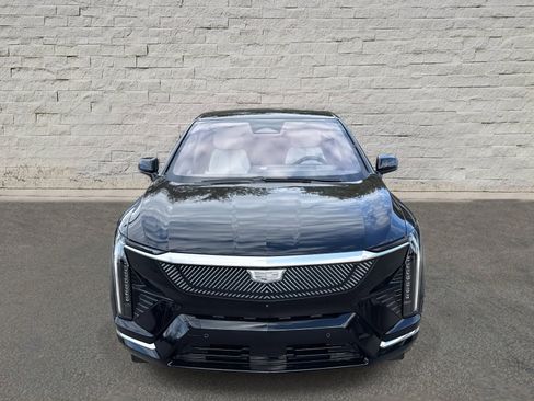 New 2026 Cadillac Optiq Luxury 1 image 2