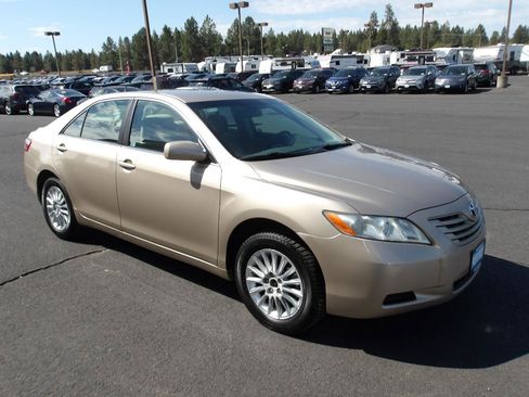 Used 2007 Toyota Camry LE FWD image 7