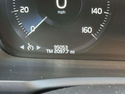 Used 2016 Volvo XC90 T6 Momentum image 29