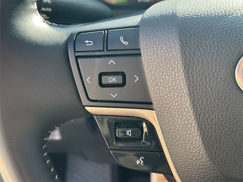 Used 2024 Toyota Crown XLE image 24