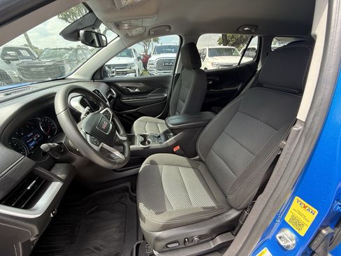 Used 2024 GMC Terrain SLE w/ Driver Convenience Package FWD image 27