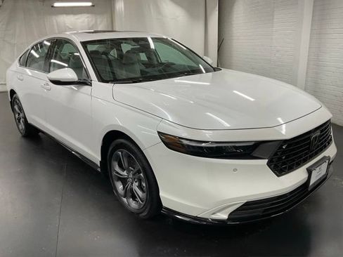 Certified 2025 Honda Accord EX-L image 7