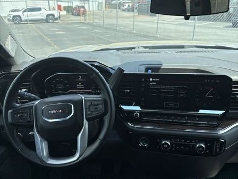 Used 2024 GMC Sierra 1500 Elevation AWD/4WD image 10