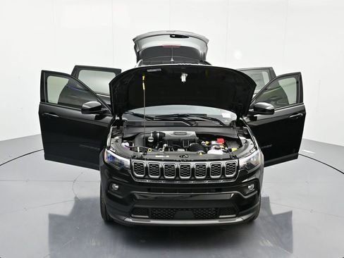 New 2026 Jeep Compass Latitude AWD/4WD image 44