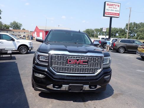 Used 2017 GMC Sierra 1500 Denali w/ Denali Ultimate Package AWD/4WD image 2