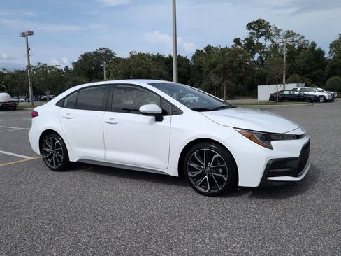 Certified 2022 Toyota Corolla SE FWD image 2