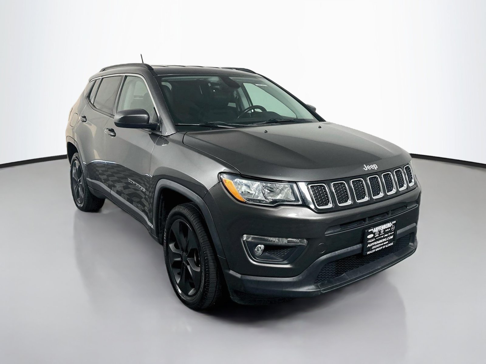 Used 2017 Jeep Compass Latitude w/ Popular Equipment Group AWD/4WD image 1