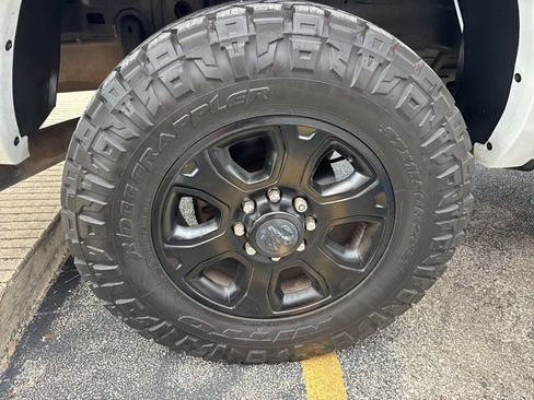 Used 2018 RAM 2500 Laramie w/ Sport Appearance Group AWD/4WD image 11
