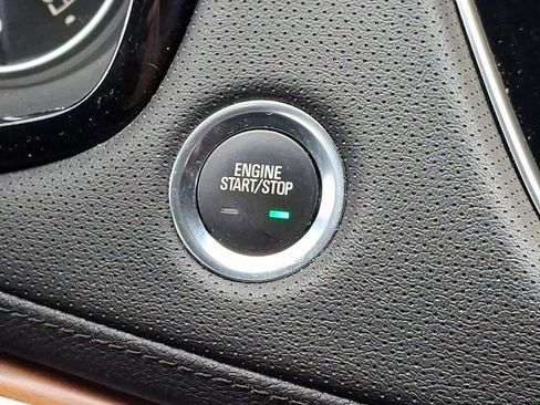 Certified 2022 Cadillac XT5 Premium Luxury image 27