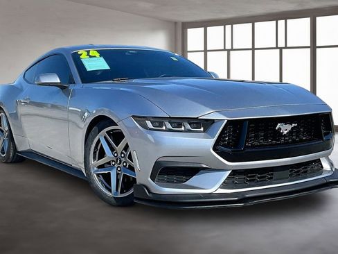 Used 2024 Ford Mustang Coupe image 3