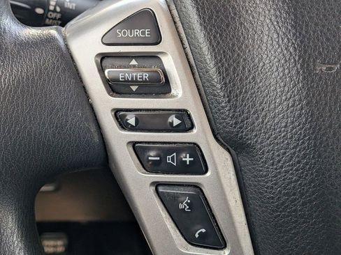 Used 2019 Nissan Titan S AWD/4WD image 13