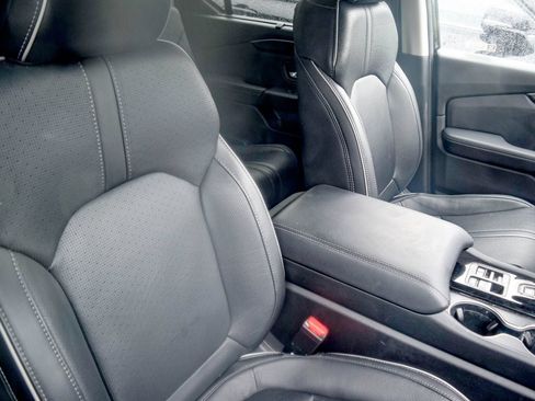 Used 2023 Honda Pilot Elite image 10