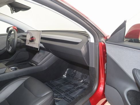 Used 2024 Tesla Model 3 Standard Range image 45