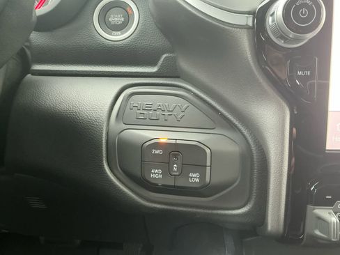 New 2026 RAM 2500 Big Horn AWD/4WD image 21