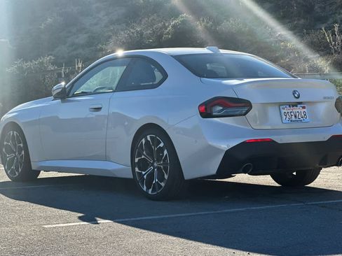 Used 2025 BMW 230i Coupe w/ Convenience Package image 7