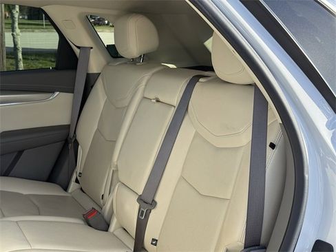 Used 2021 Cadillac XT5 Premium Luxury image 31