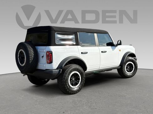 Used 2023 Ford Bronco Badlands w/ Sasquatch Package image 21
