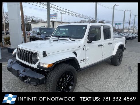 Used 2025 Jeep Gladiator Sport image 1