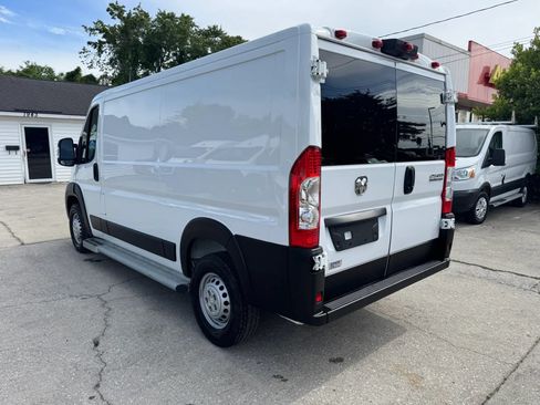 Used 2025 RAM ProMaster 2500 w/ U-Haul Equipment Group FWD image 9