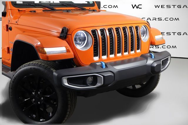 Used 2023 Jeep Wrangler Unlimited Sahara AWD/4WD image 49