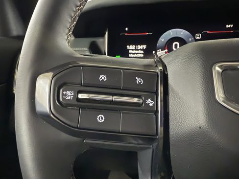 New 2025 GMC Acadia AT4 w/ Luxury Package AWD/4WD image 22