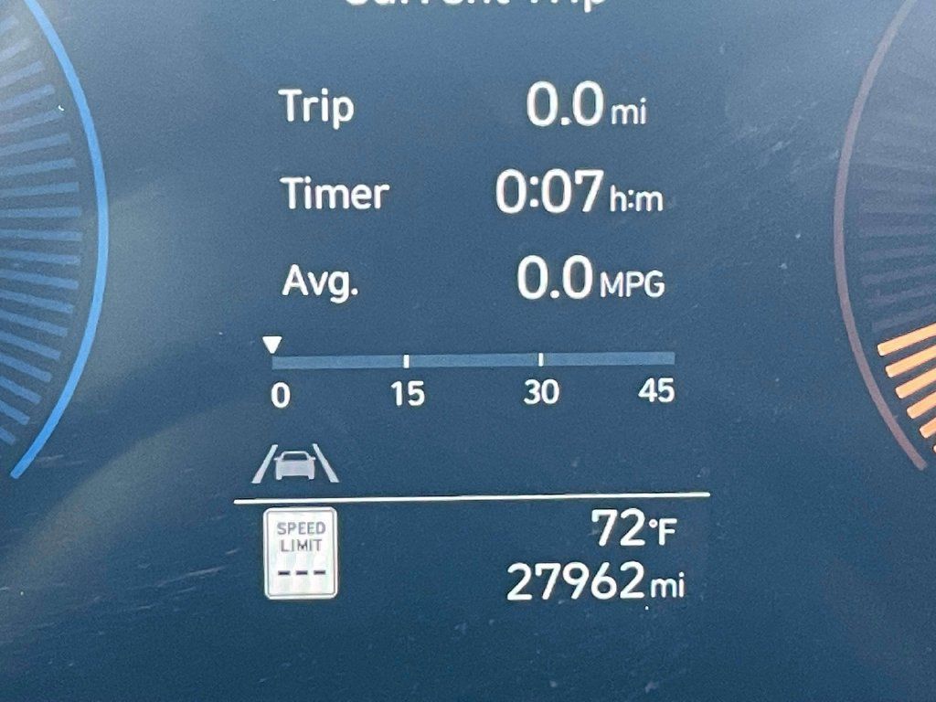 Used 2024 Hyundai Kona SEL AWD/4WD image 27