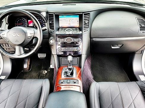 Used 2011 INFINITI FX35 AWD w/ Premium Pkg image 14