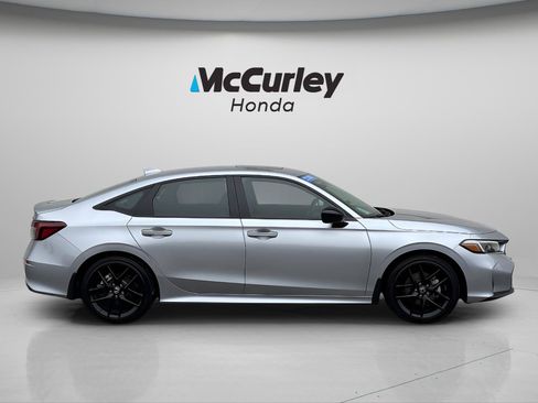 Certified 2025 Honda Civic Sport image 2