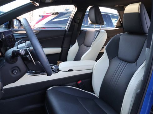 Used 2023 Lexus NX 250 FWD w/ Premium Package image 36