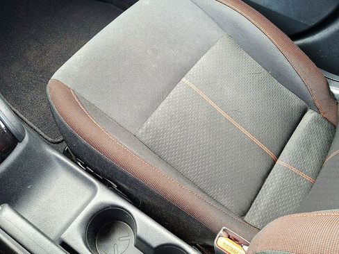 Used 2020 Nissan Versa SR FWD image 19