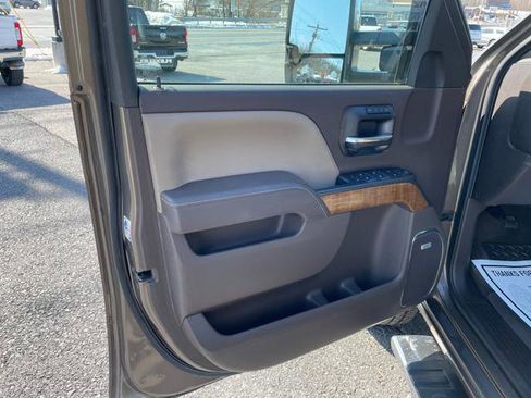 Used 2015 GMC Sierra 2500 SLT w/ Suspension Package, Off-Road image 11