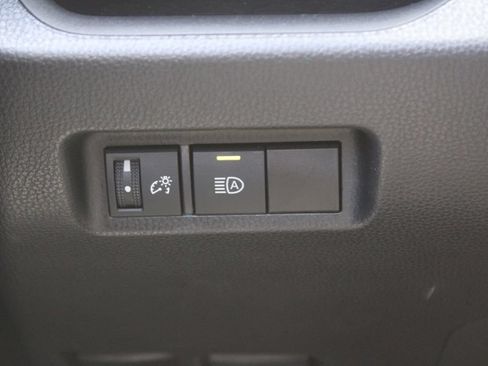 Used 2024 Toyota RAV4 XLE AWD/4WD image 28