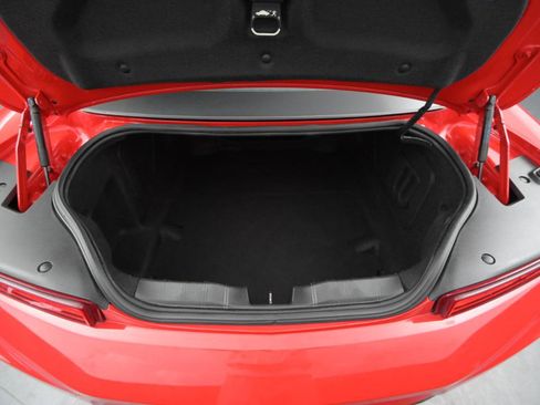 Used 2018 Chevrolet Camaro LT image 39