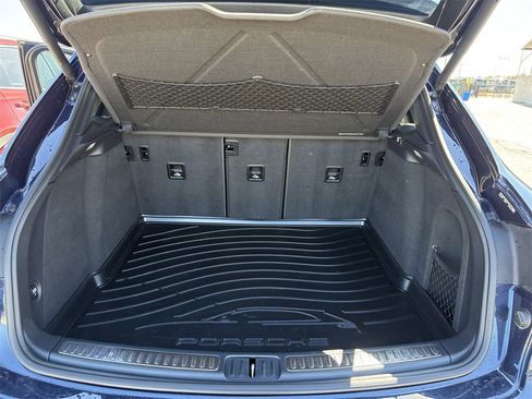 Used 2016 Porsche Macan S image 25